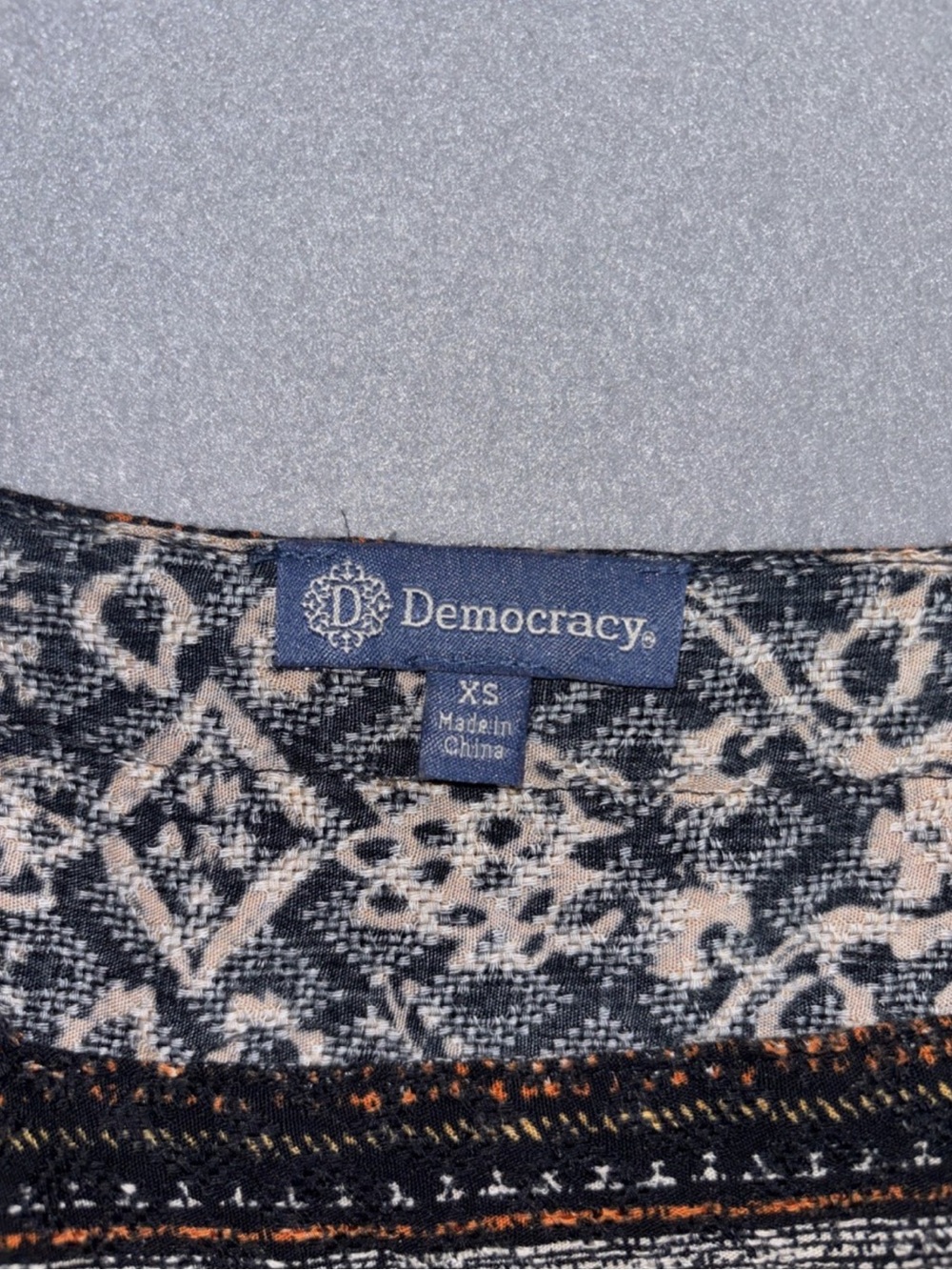 Democracy black and orange patterned top with a boho vibe Size XS #boho - Picture 4 of 7